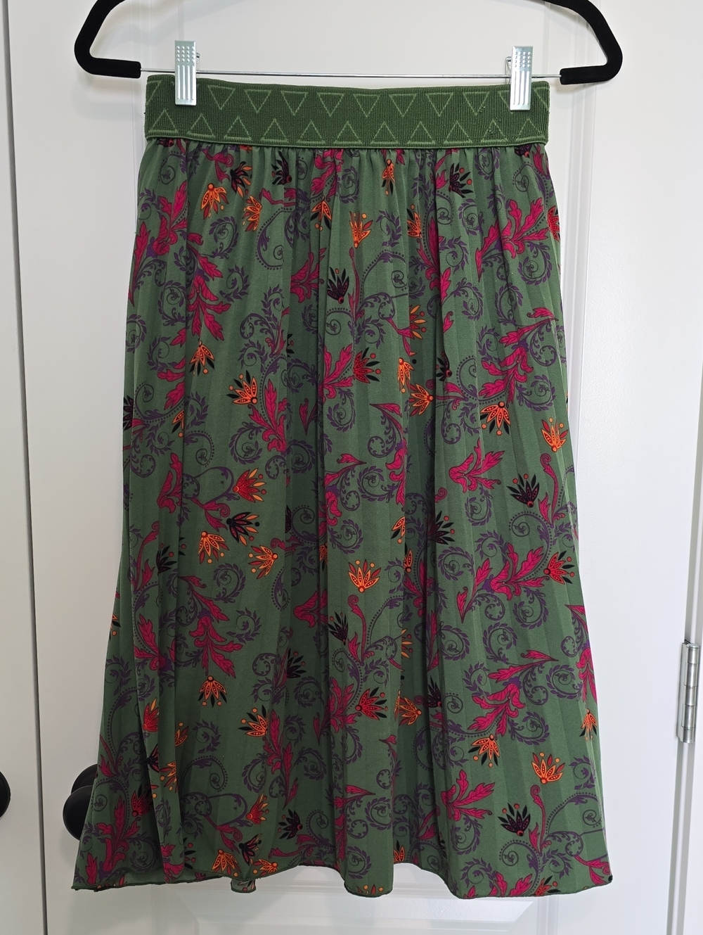 Lularoe Women’s  Green Floral Midi Skirt